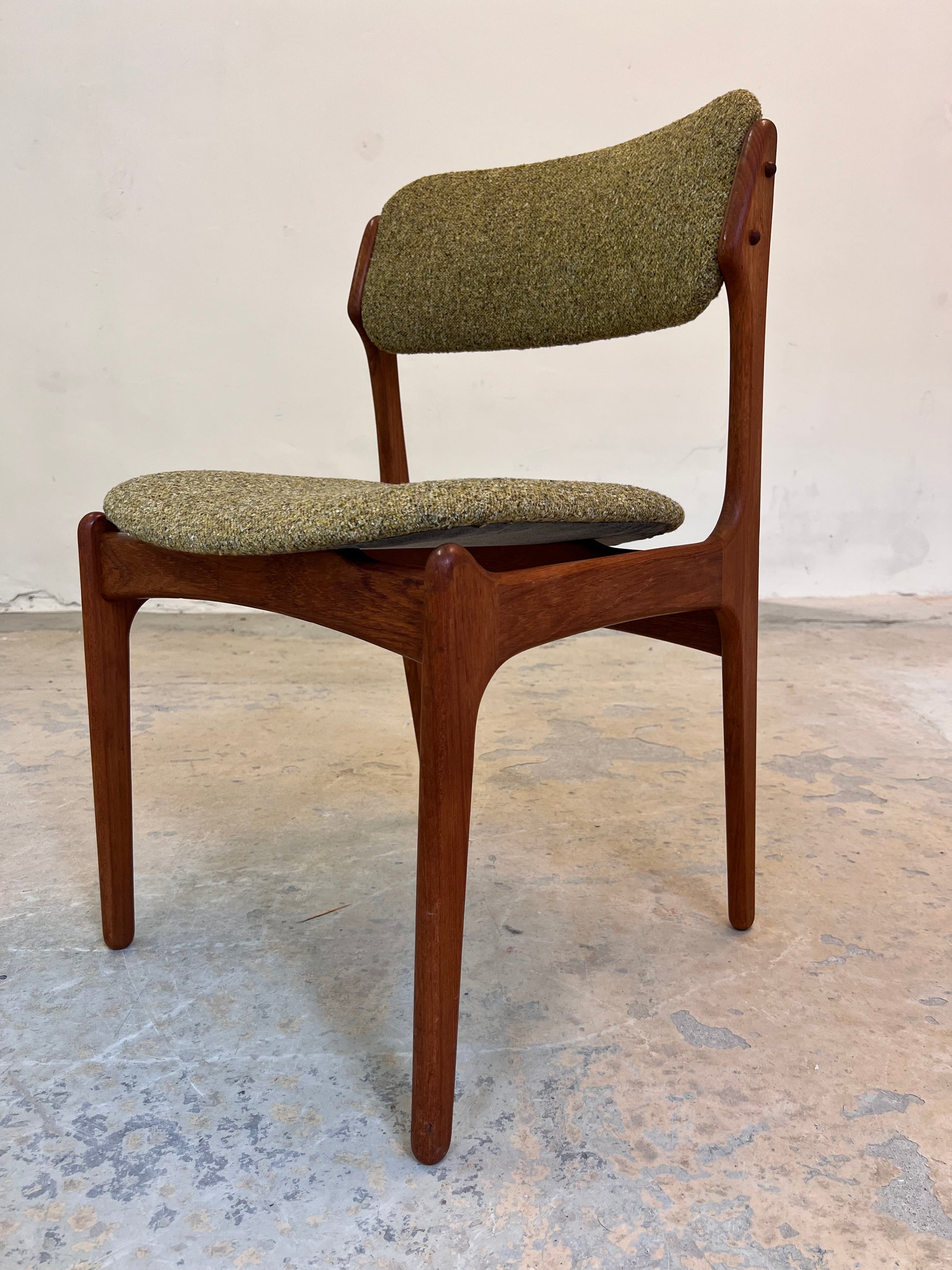 Polsterstuhl grün Teak neu gepolstert von Erik Buch