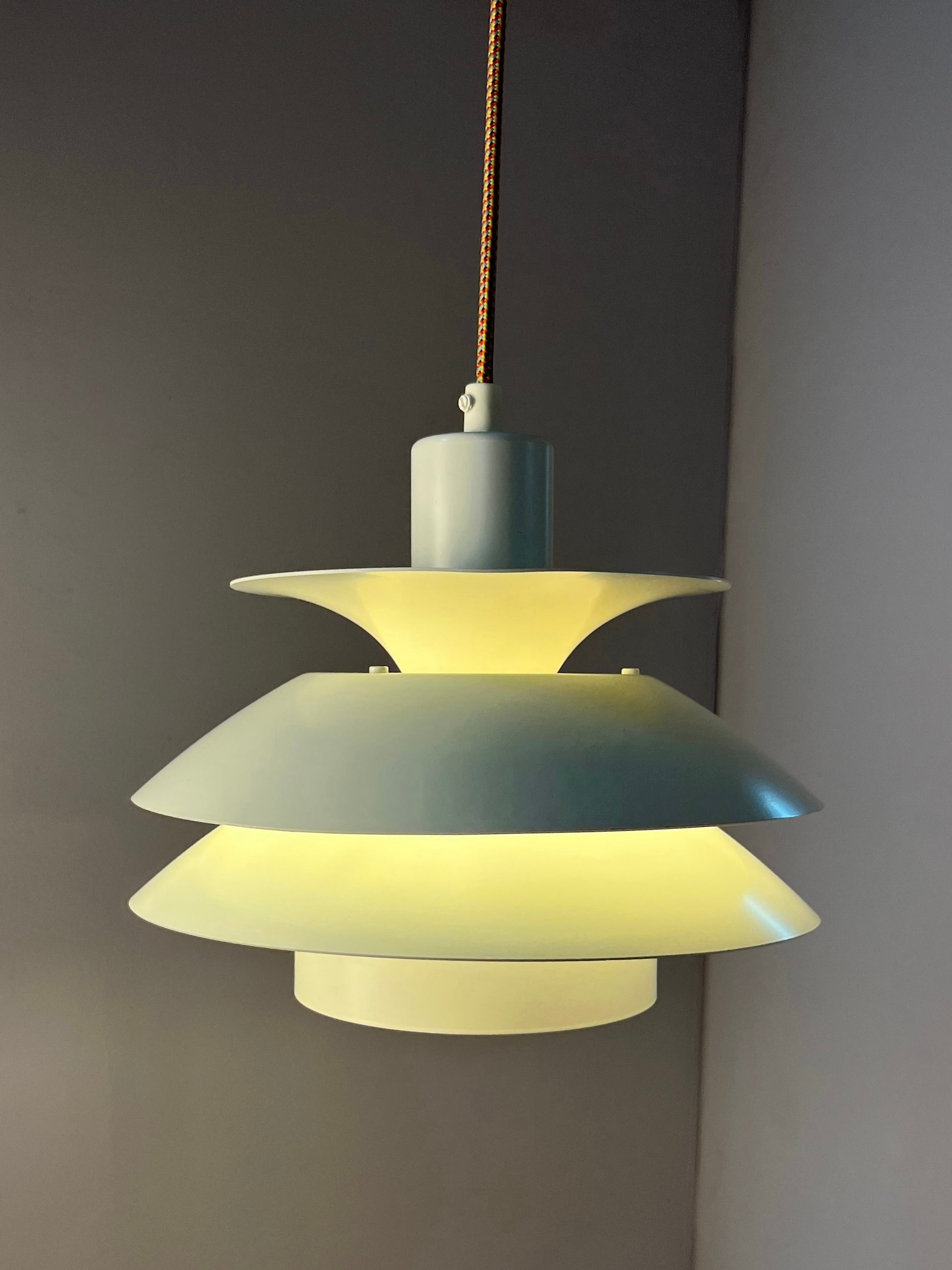 Lamellenlampe Modell 744 weiß von Top Lamper