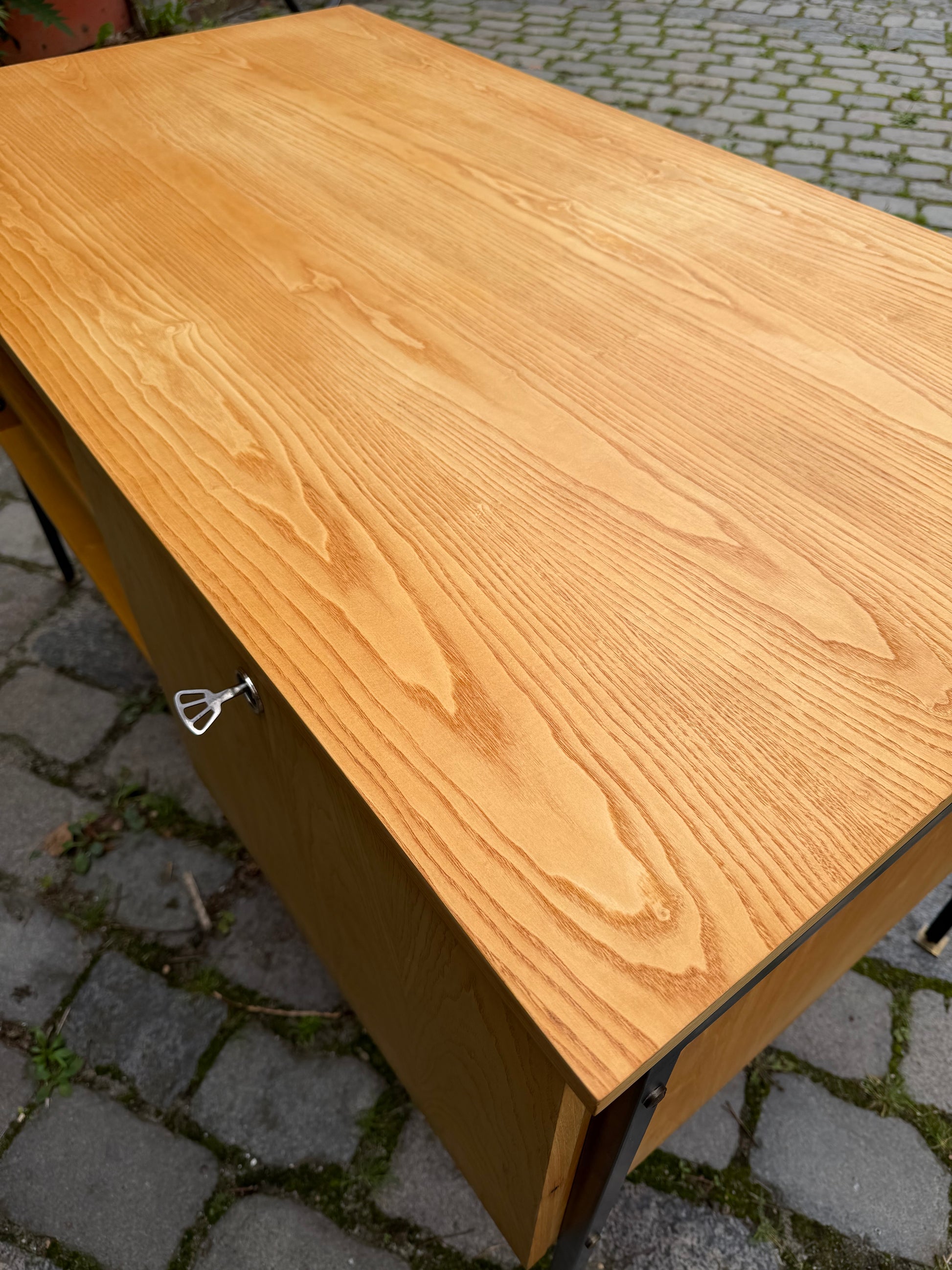 Schreibtisch Typ 470 Esche von Joachim Nebelung für Hellerau