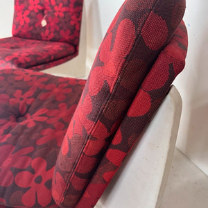 Sessel Flowerpower rot weiß mit Blumenmuster
