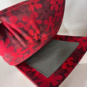 Sessel Flowerpower rot weiß mit Blumenmuster