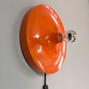 Wandlampe Diskus orange 35 cm von Charlotte Perriand für Honsel
