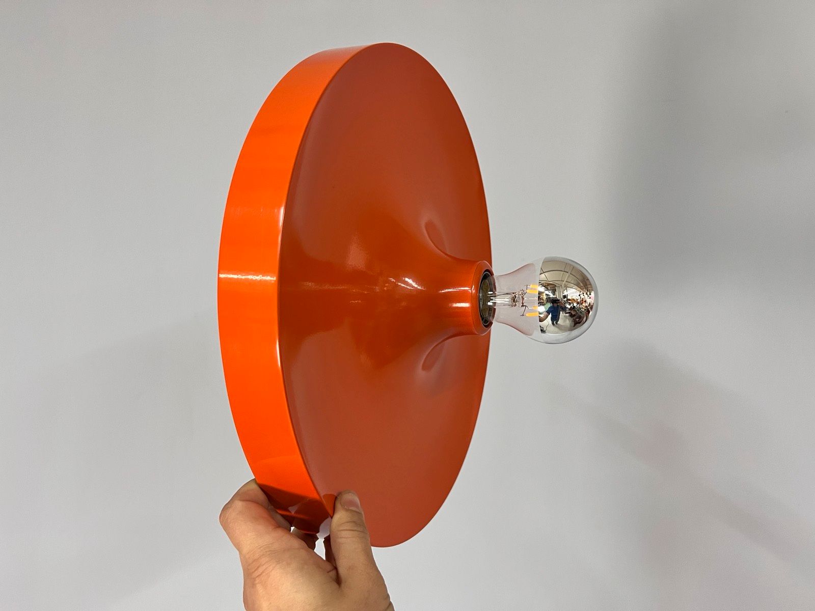 Wandlampe Diskus orange 35 cm von Charlotte Perriand für Honsel