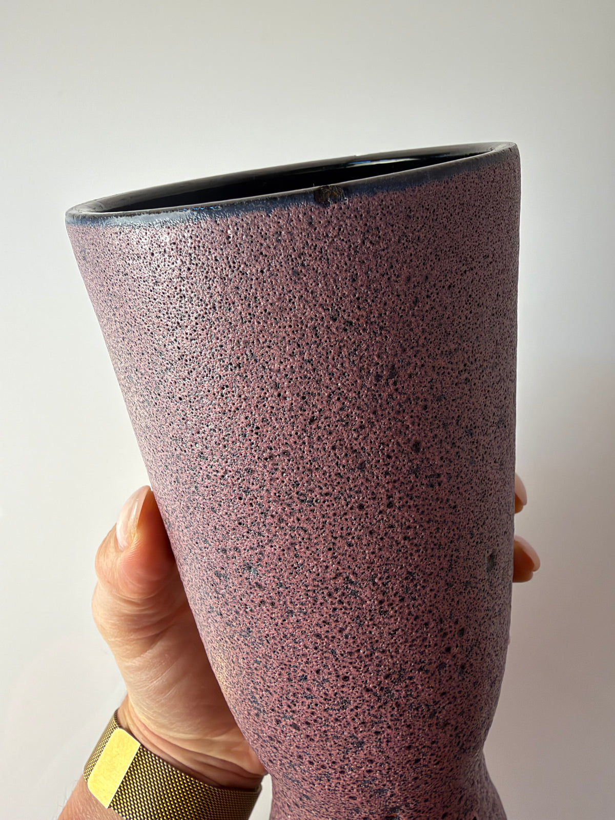 Vase lila von Siegfried Gramann für Töpferhof Römhild