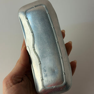 Brillenetui silber mit Prägung aus Dänemark