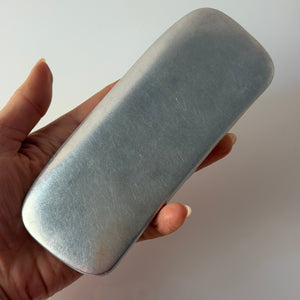 Brillenetui silber mit Prägung aus Dänemark
