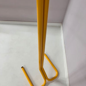 Garderobe gelb Metall