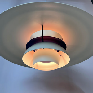 Lamellenlampe PH5 weiß blau mit lila Kabel von Poul Henningsen für Louis Poulsen