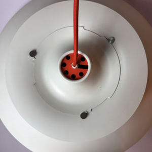 Lamellenlampe PH5 weiß blau mit rotem Kabel von Poul Henningsen für Louis Poulsen