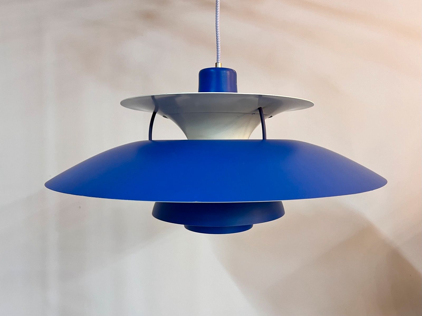 Lamellenlampe PH5 blau von Poul Henningsen für Louis Poulsen