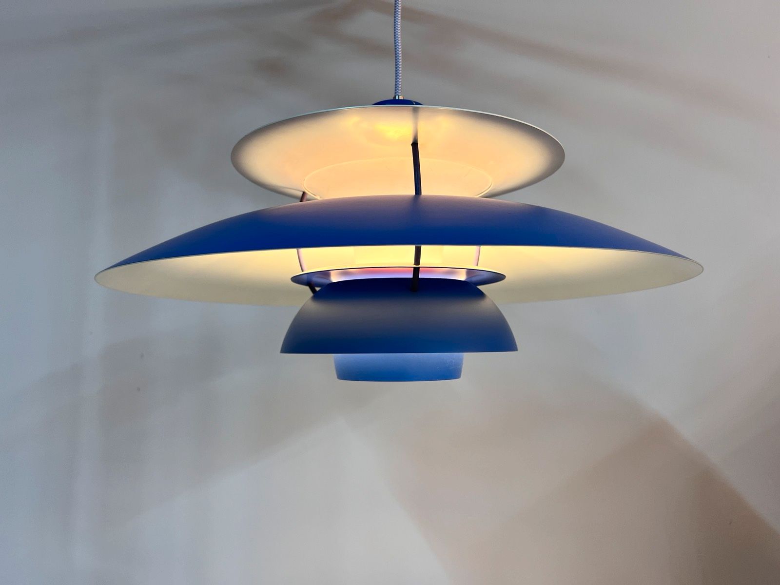 Lamellenlampe PH5 blau von Poul Henningsen für Louis Poulsen