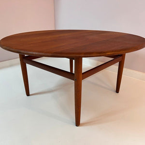 Runder Couchtisch Teak von Niels Bach