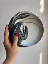 Lade das Bild in den Galerie-Viewer, Schale Hummer Typ 3498 ∅ 19 cm von Erik Nielsen für Royal Copenhagen
